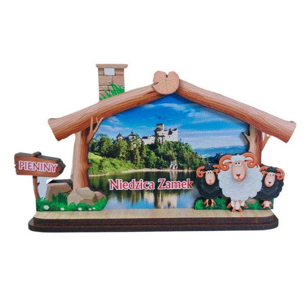 Drewniany Domek z baranami